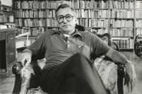 Image of sheet 19840560 photo 23: Portrait von Virgilio Godoy Reyes vom PLI Partido Liberal Independiente in seinem Haus vor seiner Bibliothek. Managua Nicaragua 1984 √ America central man politics