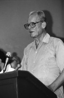 Image of sheet 19840600 photo 5: Der ehemalige deutsche Bundeskanzler der SPD Willy Brandt erhält von den Sandinisten und der FSLN den Honoris Causa in der UNAN, Managua Nicaragua 1984.