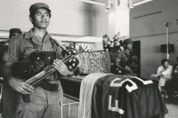 Image of sheet 19840640 photo 33: Wache am Sarg von Kommandant Enrique Schmidt. Sandinisten. Managua Nicaragua. 1984 √

FSLN Guard at the coffin of commander Enrique Schmidt. Schmidt played an important role in the support of Nicaragua by the European solidarity.