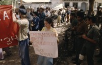 Image of sheet 19843000 photo 69: Junge Menschen aus der Schweiz arbeiten in Arbeitsbrigaden. Nicaragua, Zentralamerika.


Menschen; Arbeit; Solidaritaet; Nicaragua; Brigadisten; Brigaden