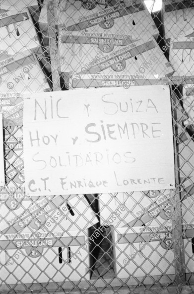 Image of sheet 19850051 photo 26: In der Kooperative San Carlos arbeiten viele Frauen. Sie waschen die Bananen und kontrollieren die Stauden. Nicaragua Centralamerica Banana Production 1985 √