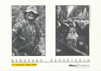 Image of sheet 19850160 photo 21: Das Frauenbataillon Veronica Lacayo ist aus Leon und im Nachschub tätig. Die Frauen haben eigene Brüder, Männer und Söhne im Krieg verloren und AMNLAE hat ihnen einen Einsatz möglich gemacht. Für die Männer an der Front sind sie eine Aufmunterung. Die jüngste hat sogar ihre Lippen rot angestrichen. 2 tanzen miteinander eng verschlungen. Lachender Soldat mit Munition um den Körper. Gruppenbild der Soldatinnen. Gruppenbild der Frauen mit Gabriel Gabrielle Baur, Kristina Konrad und Anne (?) und Olivia. Ein Soldat beim rasieren. Kristina beim Abmarsch. Olivia Portrait und beim Abstieg vom Cerro 1300. Frauen tanzen. Kalaschnikow AK-47 Awtomat Kalaschnikowa, obrasza 47 (kyrillisch ??????? ??????????? ??????? 47), ein sowjetisch-russisches Sturmgewehr. 
Tabakfelder bei Esteli. Soldaten. Nicaragua 1985
«Cerro 1300», Dpto. de Nueva Segovia, 1985

exibition