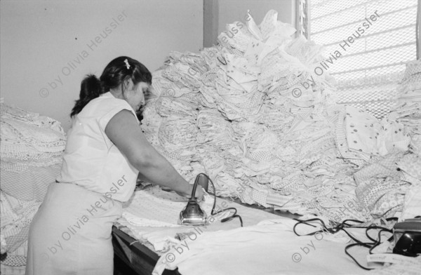 Image of sheet 19850230 photo 43: El Bluff is a port city on the Caribbean coast of Nicaragua within the bay of Bluefields. El Bluff handles limited cargo and has basic piers. It is also a base for the fishing vessels serving the Nicaraguan east coast going out to sea.