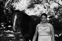 Image of sheet 19850260 photo 31: Frauenportraits in El Regadillo. Filmarbeiten von Kristina Konrad und Gabriela Baur. für «Cada dia historia» Es ist auch eine Photographin dabei, aus Esteli. Las Segovias Nicaragua 1985
