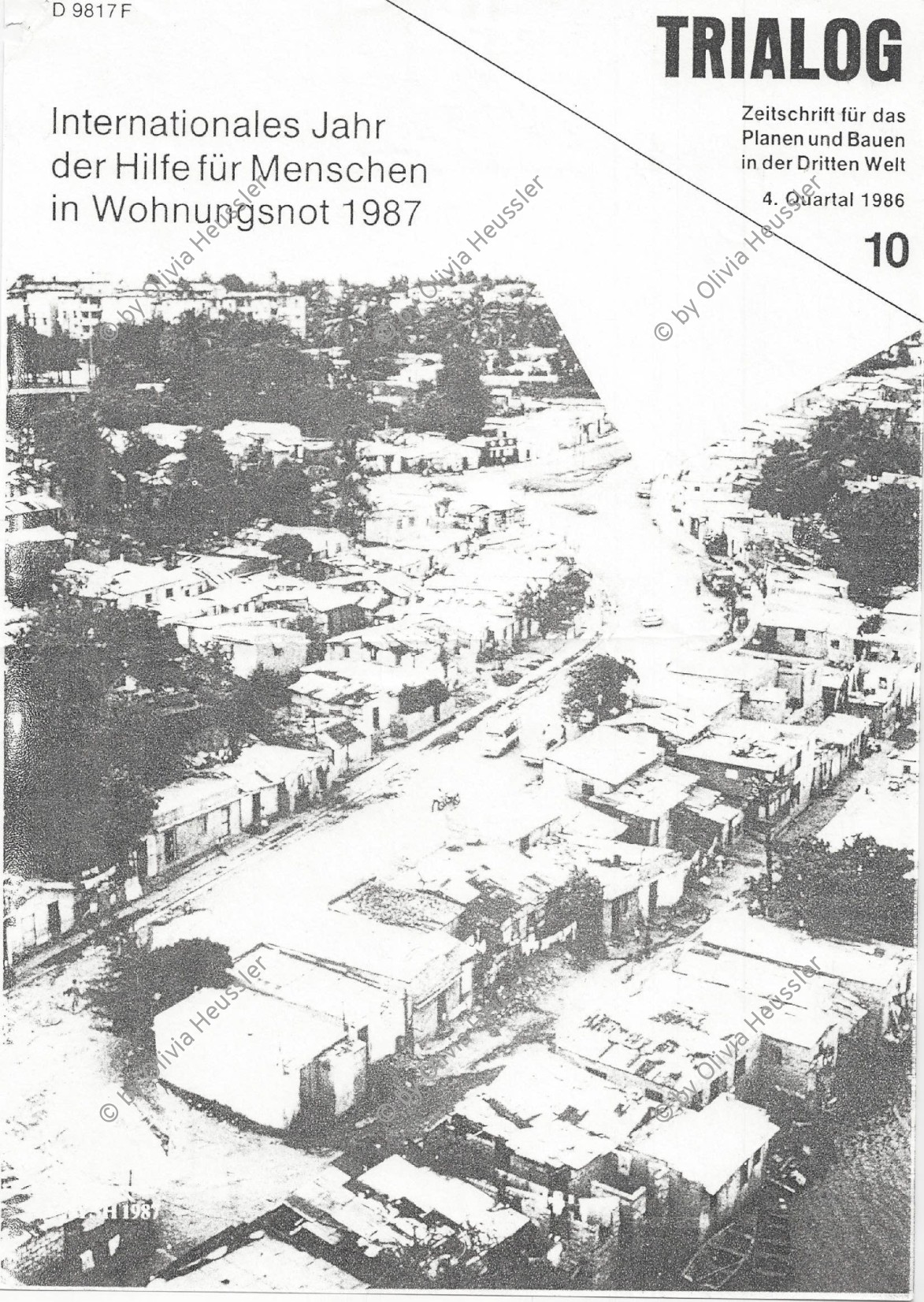 Image of sheet 19850270 photo 34: Das Assemtaiento Panali und Bartolo liegt am Rio Coco. Die Kinder haben es schwer und heiss unter den schwarzen Plastikplanen. Ich begleite eine Krankenschwester die jungen Mädchen die erste Hilfe Kurs. Beatmungen an einer Phantompuppe zeigt. Ein Mädchen ist mit ihren Schwestern mit der Kalaschnikov 
The AK-47 is a selective-fire, gas-operated 7.62×39 mm assault rifle, first developed in the USSR by Mikhail Kalashnikov. It is officially known as Avtomat Kalashnikova (Russian: ??????? ???????????). It is also known as a Kalashnikov, an AK-47, or in Russian slang, Kalash.
unterwegs. Sandino steht an der Mauer. Eine Familie ohne Mann und Oberhaupt (!) bricht seine Zelte ab um in ein neuerstelltes Haus ohne Wände zu ziehen. Frau mit Baby sitzt unter einem Baum. Quilali Rio Coco Nicaragua 1985