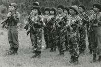 Image of sheet 19850300 photo 24: Das sandinistische Frauen bataillon 'Veronica Lacayo' während dem Morgentraining bewaffnet mit AK-47 Nicaragua Segovias 07.85 1985 √
Sandinist Army Women Battalion Frauen 
AK-47 Awtomat Kalaschnikowa, obrasza 47 (kyrillisch Автомат Калашникова образца 47), ein sowjetisch-russisches Sturmgewehr.
The Sandinista Popular Army (or People's Army; Ejército Popular Sandinista, EPS) was the military established in 1979 by the new Sandinista government to replace the National Guard, following the overthow of Anastasio Somoza Debayle.