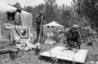 Image of sheet 19850310 photo 40: Am Tag der Demobilisation sind die sandinistischen Soldaten überglücklich. Military Army Soldier Sandinist
Nicaragua 1985 √
Aus: «Der Traum von Solentiname/The dream of Solentiname/El sueño de Solentiname»

The Sandinista Popular Army (or People's Army; Ejército Popular Sandinista, EPS) was the military established in 1979 by the new Sandinista government to replace the National Guard, following the overthow of Anastasio Somoza Debayle.