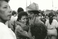 Image of sheet 19850330 photo 17: Ein Soldat verabschiedet sich bei seiner Frau bevor er in  die Kriegsfront beordet wird. Leon Nicaragua 07.85

Military Army War Soldier Women Weapon Sandinist EPS FSLN
Members of the Sandinist peoples army female battalion 'Veronica Lacayo'  1985 √

The Sandinista Popular Army (or People's Army; Ejército Popular Sandinista, EPS) was the military established in 1979 by the new Sandinista government to replace the National Guard, following the overthow of Anastasio Somoza Debayle.