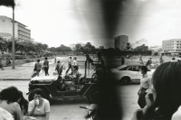 Image of sheet 19850500 photo 17: Militärpatroullie Patrol Military Army  1985 Guatemala City, 10.85 √
© 1985, OLIVIA HEUSSLER / www.clic.li
