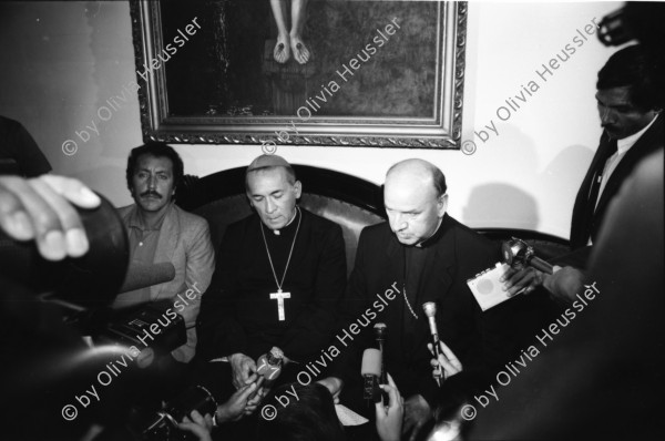 Image of sheet 19850500 photo 33: Portrait
Arzobispo jefe de la Iglesia Catolica Monsenor Prospero Penades del Barrio an der Pressekonferenz zur Besetzung der Kathedrale durch Grupo apoyo mutuo GAM  Guatemala City 1985 √
© 1985, OLIVIA HEUSSLER / www.clic.li