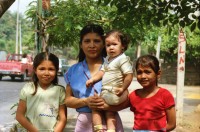 Image of sheet 19851530 photo 18: Rafael Ruiz Kameramann Familie Quinionez in Managua