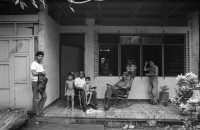 Image of sheet 19860100 photo 28: Die Familie Quinnonez. José links. in Altagracia. Gruppenbild Familienbild Managua