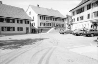 Image of sheet 19860180 photo 18: In Lengnau Ausstellung mit Alis Guggenheim Bilder aus ihrer Kindheit in Lengnau im Ortsmuseum. Ruth Heussler Platzkonzert Gemeindegruppe. Jüdischer Friedhof Lengnau. Kanton Aargau Switzerland 1986 jewish Synagoge. Dorf. Utoquai Zürich Seepromenade. Mogheno. Ziegen vor Kapelle. Valle Maggia mit Leo (f) aus Brasillien. Freske Türe Holz Rustici. Neubauten Daniel Kesselring und Rudi Berli an Konzert in Genf. Geneva Schweiz 
Naima Wadimoff