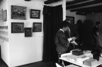 Image of sheet 19860180 photo 6: In Lengnau Ausstellung mit Alis Guggenheim Bilder aus ihrer Kindheit in Lengnau im Ortsmuseum. Ruth Heussler Platzkonzert Gemeindegruppe. Jüdischer Friedhof Lengnau. Kanton Aargau Switzerland 1986 jewish Synagoge. Dorf. Utoquai Zürich Seepromenade. Mogheno. Ziegen vor Kapelle. Valle Maggia mit Leo (f) aus Brasillien. Freske Türe Holz Rustici. Neubauten Daniel Kesselring und Rudi Berli an Konzert in Genf. Geneva Schweiz 
Naima Wadimoff