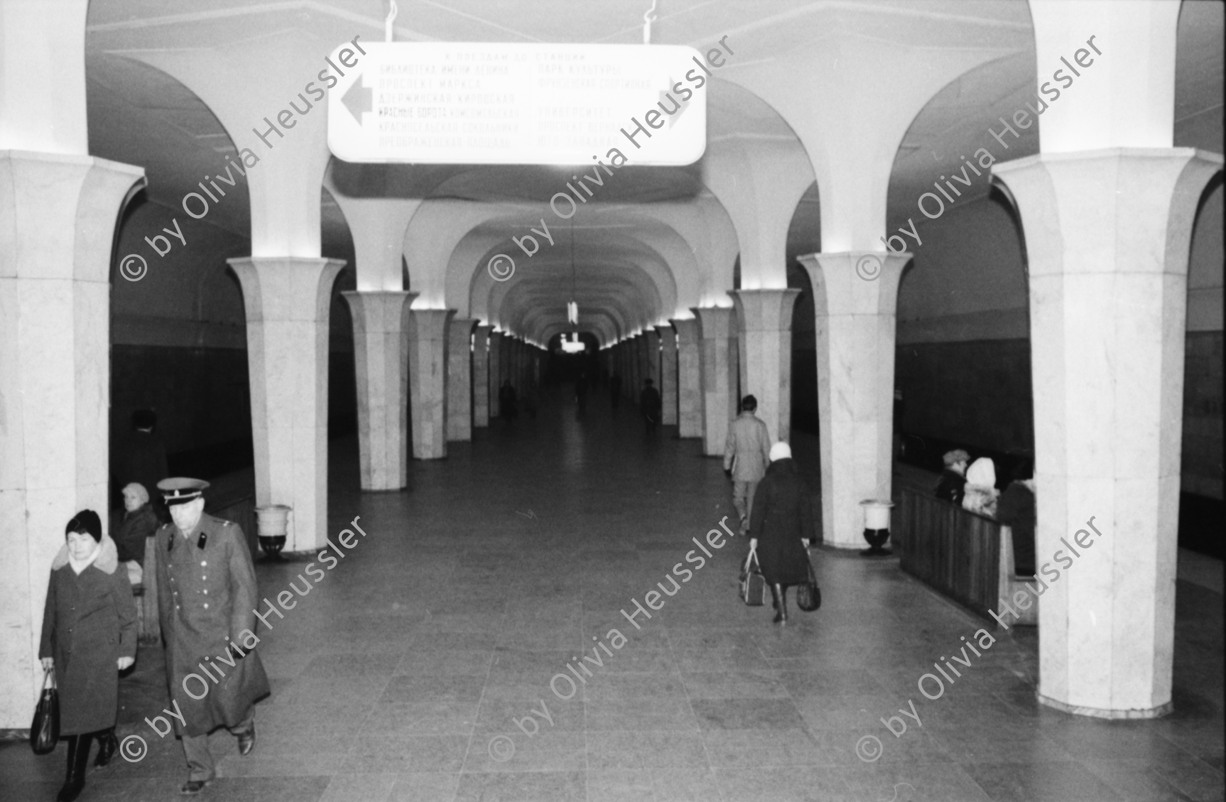 Image of sheet 19860220 photo 31: Metro U-Bahn Menschen. Moskau Russland ehemals Soviet Union Sovietunion UDSSR