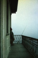 Image of sheet 19860250 photo 30: schlagzeuger von Kortatu Olivia Heussler liegt im Garten von Gordevio im Liegestuhl Am Lao di Maggiore Langensee Hafen Schiff Piste Skifahren mit Moise Markus Seiler Tom Lien Jürg Bernhard Cathy O'Hare Dieter Lengacher Dietsch