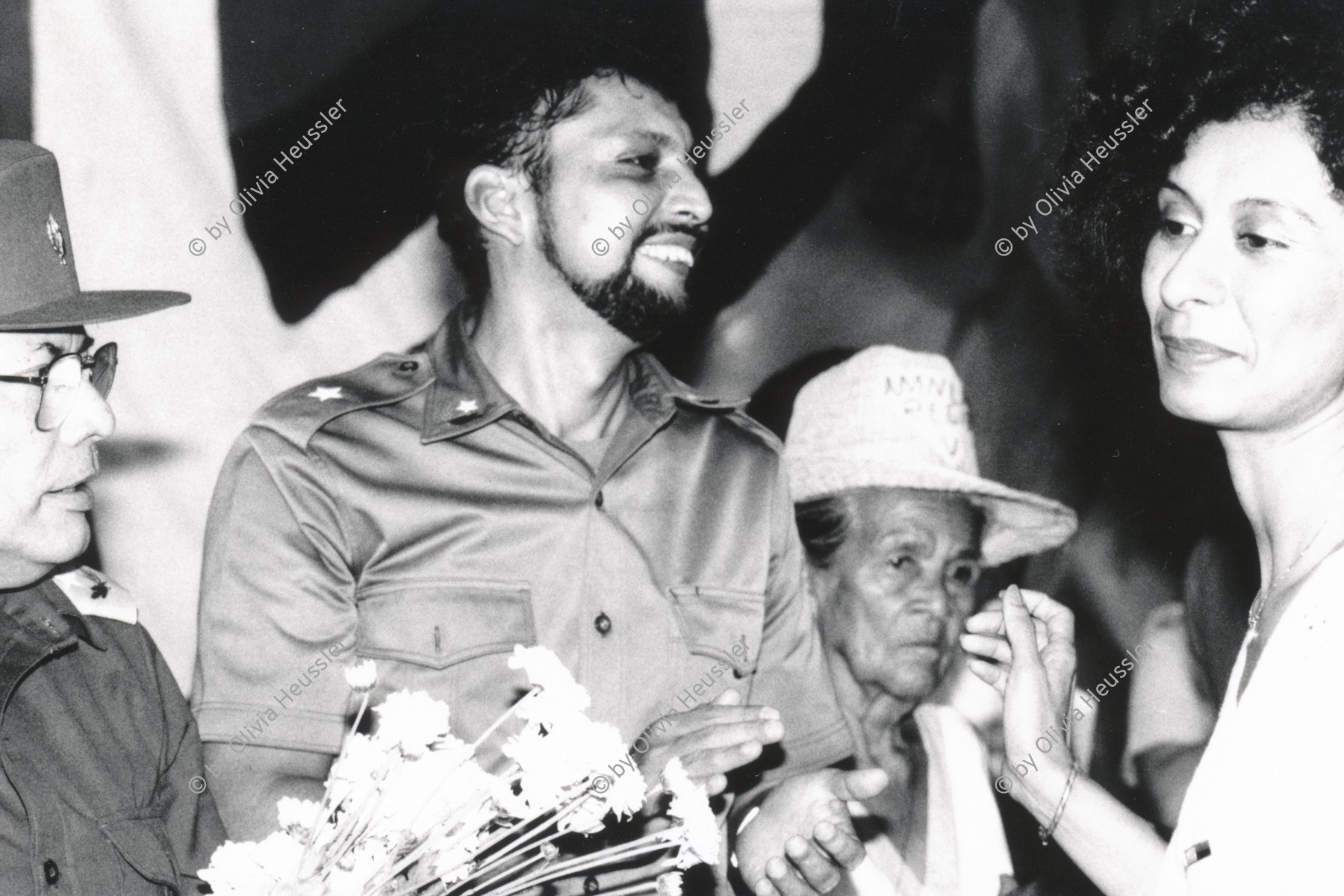 Image of sheet 19870010 photo 8: Personen. Kommandant Bayardo Arce, Lea Guido feiern am Fest Akt für den internationalen Frauentag. Managua Nicaragua
8. März 1987 √
© 1987, OLIVIA HEUSSLER / www.clic.li