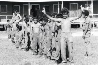 Image of sheet 19870021 photo 3: Junge Soldaten während dem Training in einer sandinistischen Militär kaserne EPS an der Atlantikküste. Nicaragua 1987 √

Soldier Army Military FSLN War Krieg