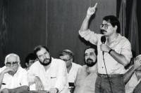 Image of sheet 19870030 photo 18: Daniel Ortega spricht an einer »Cara al Pueblo«, Managua, Nicaragua 1987. 
Veranstaltung für Kritik an der Politik der Regierung von Ortega. Vorallem in der Versorgung.
