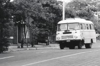 Image of sheet 19870030 photo 9: Strassenszenen mit russischem Bus Ikarus aus der Sovietzeit in Managua. Ostblock Kleinbus. Nicaragua 1987 
√ 
школьный автобус