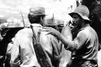 Image of sheet 19870050 photo 2: Ejercito Pobular Sandinista EPS  Sandinisten Army Military Miltär Manöver in der Nähe des Vulkan Telica in Chinandega. Artillerie und Infanterie Soldat alleine. Für SI mit Hanspeter Bürgin. Nicaragua 1987 √  soldier AK-47