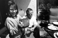 Image of sheet 19870100 photo 25: frtsg. 870100 NR LDU Franz Jäger mit Familie.
frtsg. 870080 Portrait Franz Jäger bei sich zu Hause.
Frtsg. 870070 Franz Jäger mit drahtlosem Telefon. Schweiz Switzerland politics swiss politician politik politiker nationalrat LDU 1987 √ Nationalrat Prof. Franz Jäger Landesring der Unabhängigen LDU. Professor an der HSG Wirtschafts Hochschule St. Gallen , Präsident des LDU. Zu Hause in St. Georgien St. Gallen Biotop . (SI) Schweiz Politik Politics Switzerland swiss Parlamentsvertreter Member of the parliament
political party partei swiss canciller national chancellor privat house home privacy daughter tocher