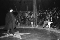 Image of sheet 19870190 photo 2: Zirkus Theater Federlos mit Silvano Speranza, Zürich 1987.