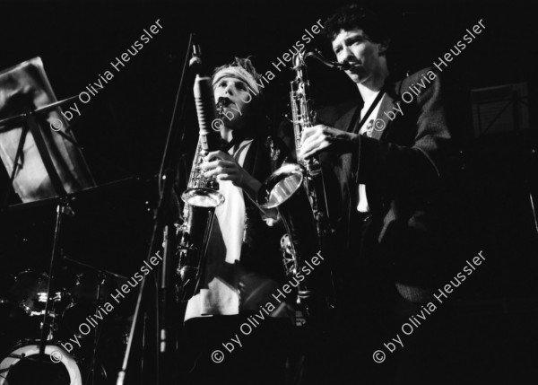 Image of sheet 19870230 photo 24: In der Roten Fabrik mit Clan Miller and the Hot Kotz. Bice Äberli Aeberli, Hansueli Ziegler und Fritze Bisenz Hutzenlaub Zürich Kultur culture music concert band rock 
Sterne foifi Koller Boni Konzert 1987 Center Switzerland Schweiz Zürich