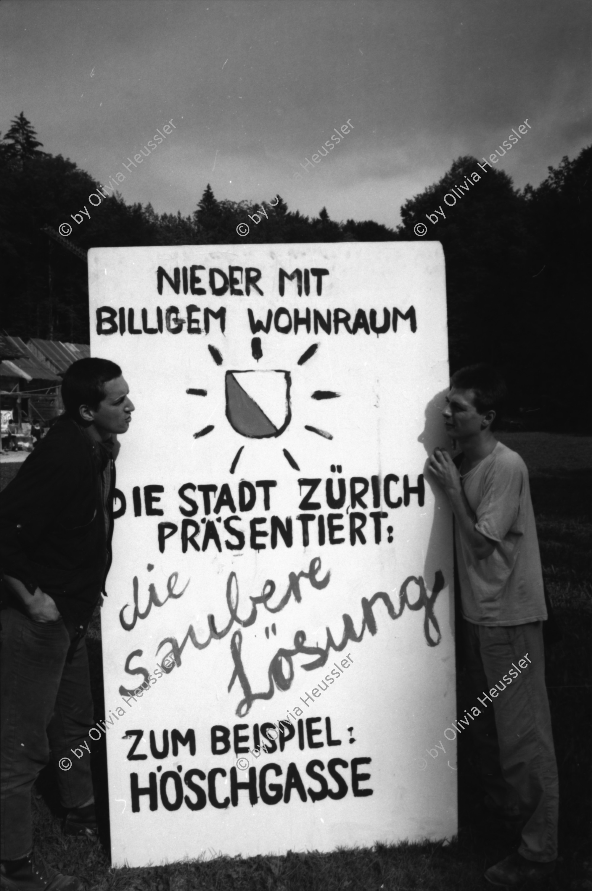 Image of sheet 19870271 photo 31: billigem Wohnraum, die Stadt Zürich präsentiert die saubere Lösung. zum Beispiel: HÖSCHGASSE. Kanton Bern