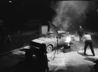 Image of sheet 19870310 photo 32: frtsg. 870300 Dreharbeiten Filou von Samir Aldin Polizei Fahrzeug in Flammen. T-MAX 1600 Zürich Kreis 5 1987 √
