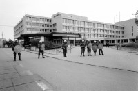 Image of sheet 19870340 photo 12: Die Zürcher Polizeigrenadiere bewachen die Schweizer Waffenfabrik Contraves von vorbeimarschierenden protestierenden Asylant Innen. Kloten Zürich, Schweiz 1987 Police protest weapon Swiss production industry Switzerland Schweiz Europe
√
Rheinmetall Air Defence AG is a division of German armament manufacturer Rheinmetall, created when the company's Oerlikon Contraves unit was renamed on 1 January 2009 and integrated with Rheinmetall's other air-defence products.Oerlikon Contraves was a Swiss anti-aircraft artillery manufacturer famous for its adaptation of the 1916 20 mm Becker as the Oerlikon 20 mm autocannon design, which was used in the Second World Wars and still in use today. Copies and derivatives of these designs were made by German, French, British and Japanese weapon manufacturers. Oerlikon Contraves was purchased by Rheinmetall, a German armament manufacturer, in 1999