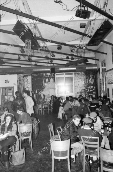 Image of sheet 19870400 photo 13: Restaurant Ziegel oh Lac Rote Fabrik,
Zürich 1987.