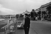 Image of sheet 19880010 photo 4: Thomas Haemmerli in Nizza,  Frankreich 1988.
Autor von : Seven Dumpsters and a Corpse 
is a documentary film (2007) by Swiss journalist Thomas 

Sieben container und eine Leiche