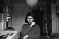 Image of sheet 19880050 photo 20: Selfportrait Olivia Heussler für ZHDK, Zürich 1988.
Selfie Selbstporträt