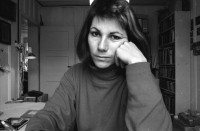 Image of sheet 19880050 photo 24: Selfportrait Olivia Heussler für ZHDK, Zürich 1988.
Selfie Selbstporträt Erismannhof