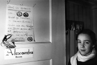 Image of sheet 19880200 photo 19: Alexandra  Alejandra Tochter von Rosine Courtin und Bob Robert Andreas Fischer im Erismannhof Aussersihl Kreis 4 vier Schweiz Switzerland Europe swiss Mädchen kind Portrait child girl 1988 √