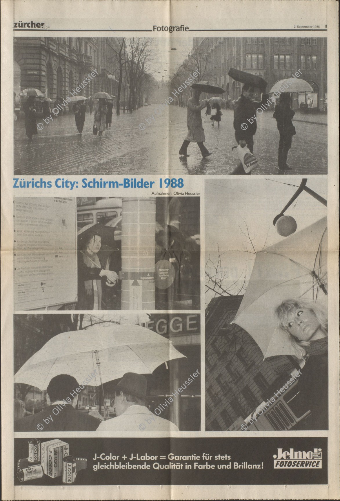 Image of sheet 19880310 photo 16: Leute in Platzregen an der Zürcher Bahnhofstrasse. 03.88
Im Regen rennen die Leute mit Regenschirm über den Paradeplatz. Bahnhofstrasse Zürich 1988 √