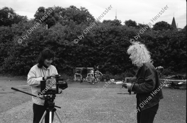 Image of sheet 19880420 photo 34: Olivia Regie Brigitte Weibel und Ton Dieter Gränicher Auf dem ehem. AJZ Areal. Zürich 1988