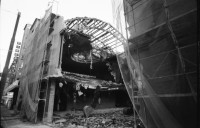 Image of sheet 19880452 photo 21: Abbruch vom Kino Appollo an der Stauffacherstrasse durch Bank. Der Kinosaal steht offen da, die Stühle stehen noch drinnen. Zürich