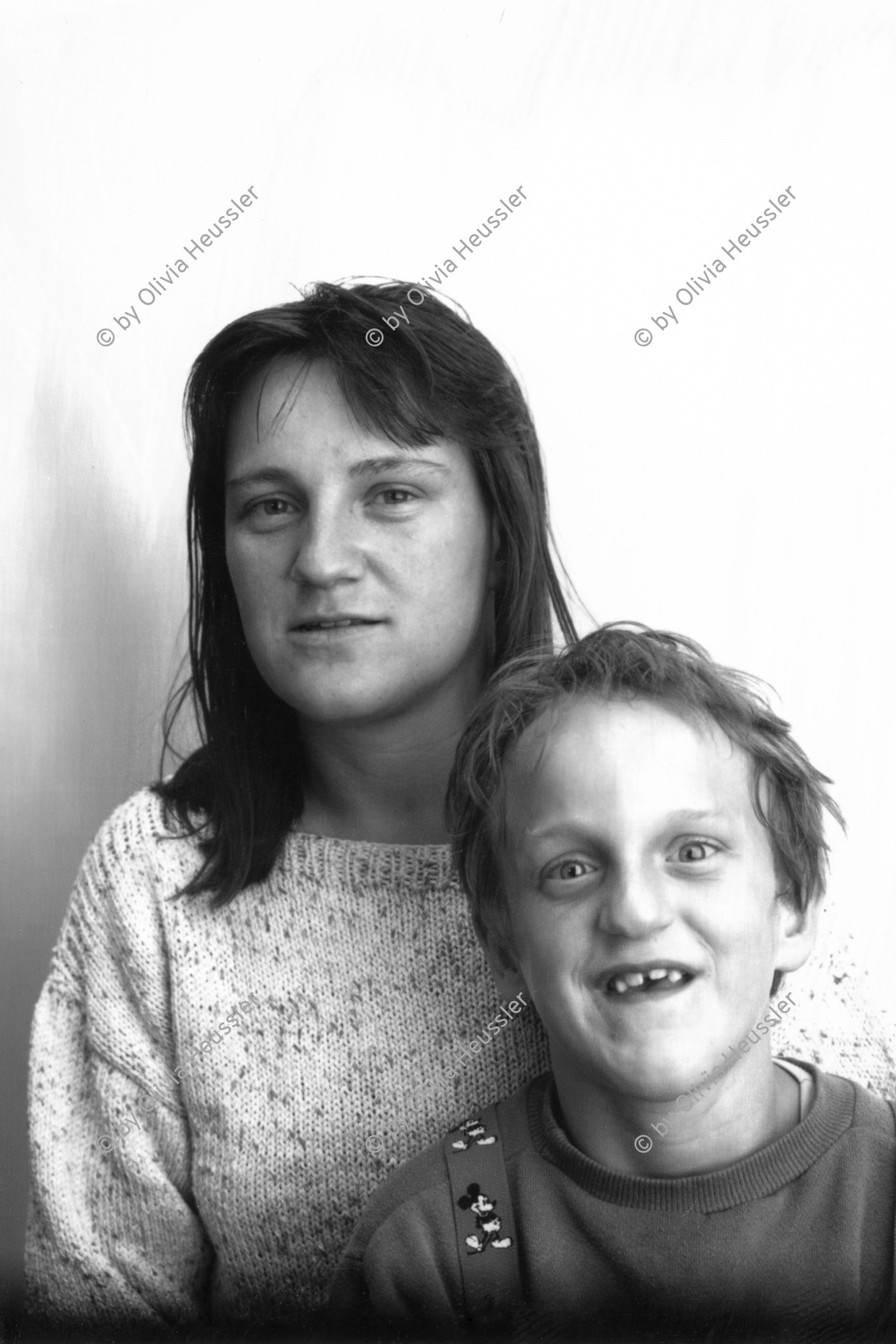 Image of sheet 19880520 photo 3: Portrait Chrigi Renner und Steffi Stefan 4 x 5 Inch Sinar
√ Zürich Erismannhof 1988