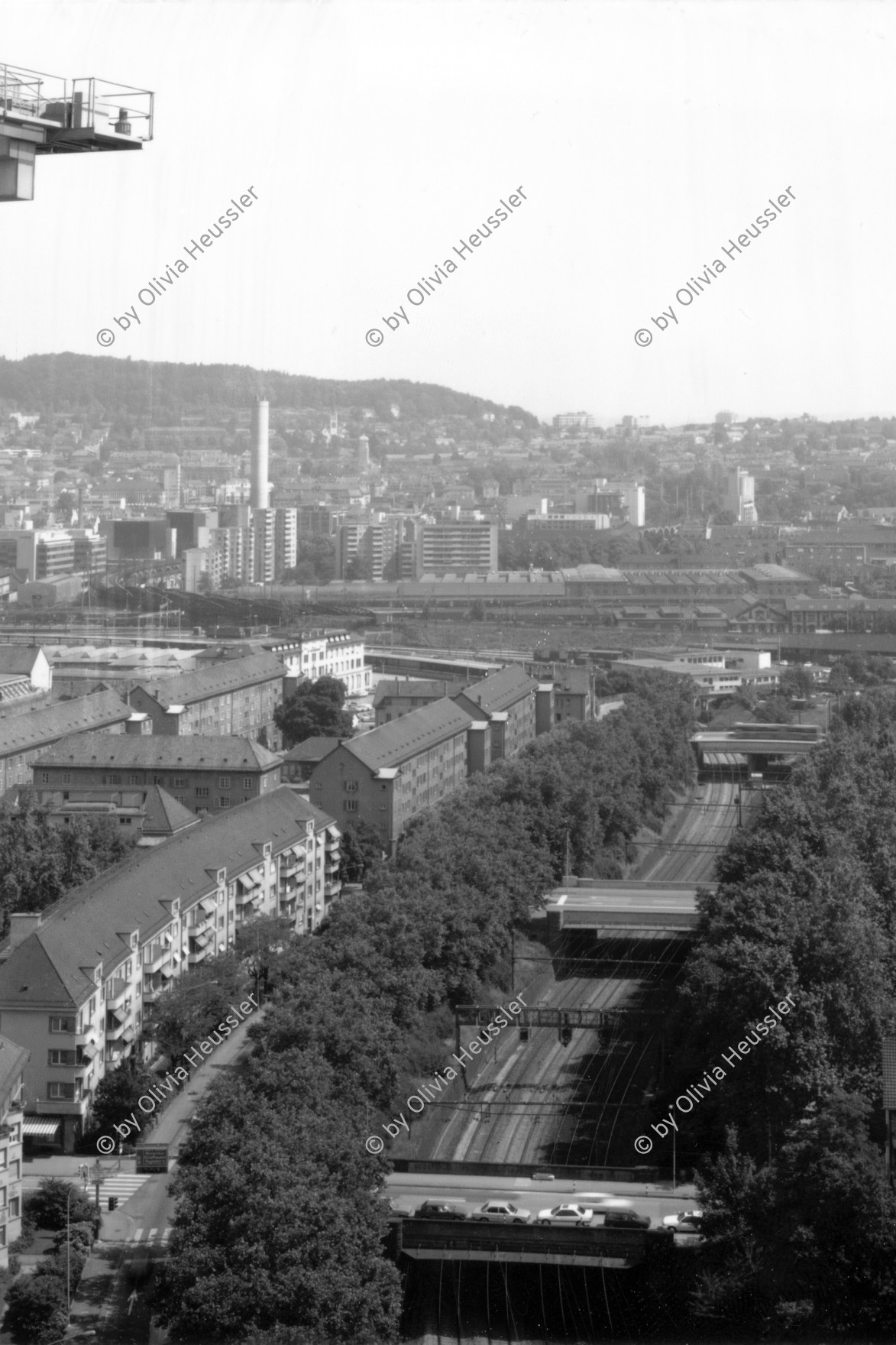 Image of sheet 19880620 photo 1: Sicht auf städtische Wohnsiedlung Erismannhof 1988 vom Lochergut √ Aussersihl Kreis vier 4 Schweiz Switzerland swiss Schweizer Europe Architektur sinar 4 x 5 inch Seebahnstrasse Zuglinie Train tracks zug SBB trassee Josefstrasse Kehrichtverbrennung Kamin Waidberg Zürich Kreis fünf 5
19880620 01
copyright by Olivia Heussler