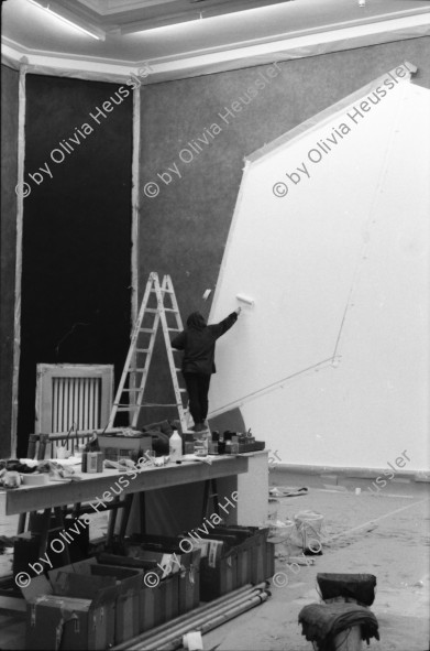 Image of sheet 19880802 photo 32: Wandbemalung von Sol leWitt in der Schweiz, 1988.
für SI Ausstellung Zug (?)