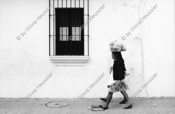 Image of sheet 19880900 photo 0: Antigua. Guatemala 1988