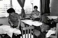 Image of sheet 19880980 photo 31: Dieser Betrieb wird von der 'Fundes' unterstützt. Einer Organisation von Schweizer Unternehmern. Guatemala 1988 
Büglerinnen Bügeln 
Arbeitskraft in einem Kleinbetrieb von Guatemala. Produktion von Jeans und Uniformhosen im Betrieb Merar y Torres.

Two women are ironing in a small Guatemaltecan Industrial Firm that is being subsidized by the Swiss Organization 'Fundes'. Fundes contributes money to small industries in Third World Countries and gets its money from the Swiss Industry. Guatemala 1988 √