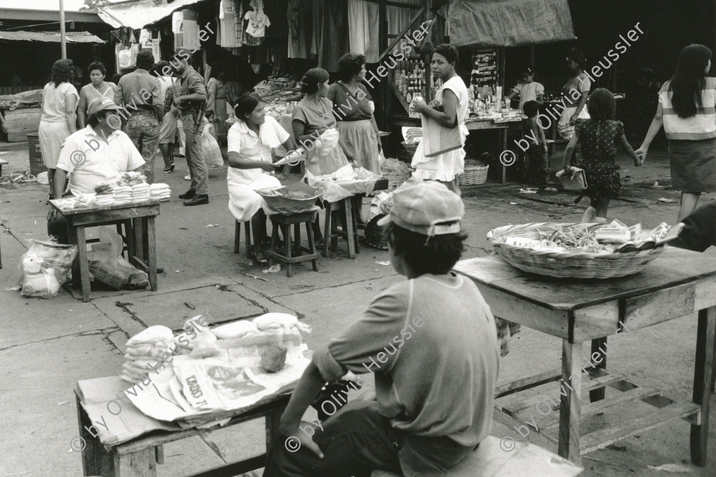 Image of sheet 19881080 photo 6: Am Markt in Masaya. Nicaragua 1988 √