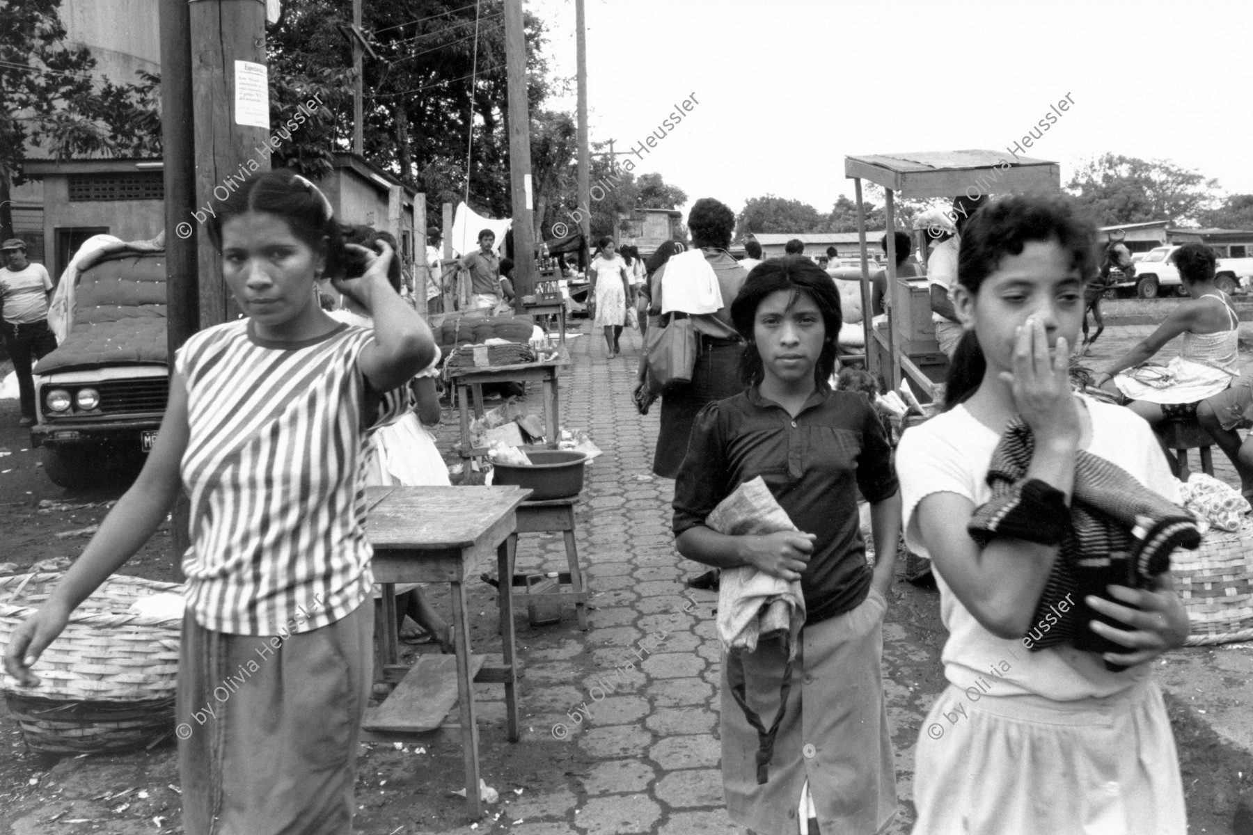 Image of sheet 19881080 photo 9: Markt szene in Masaya. Frauen  Nicaragua 1988 √ mercado
women mujeres young ladies