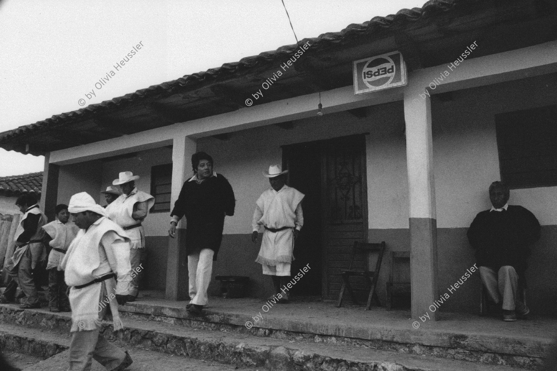 Image of sheet 19881130 photo 25: Chamula Indigene bestimmen am Neujahr ihren neuen Führer, San Juan de Chamula, San Cristobal de las Casas, Chiapas Mexico 1988.  municipality municipalidad municipio