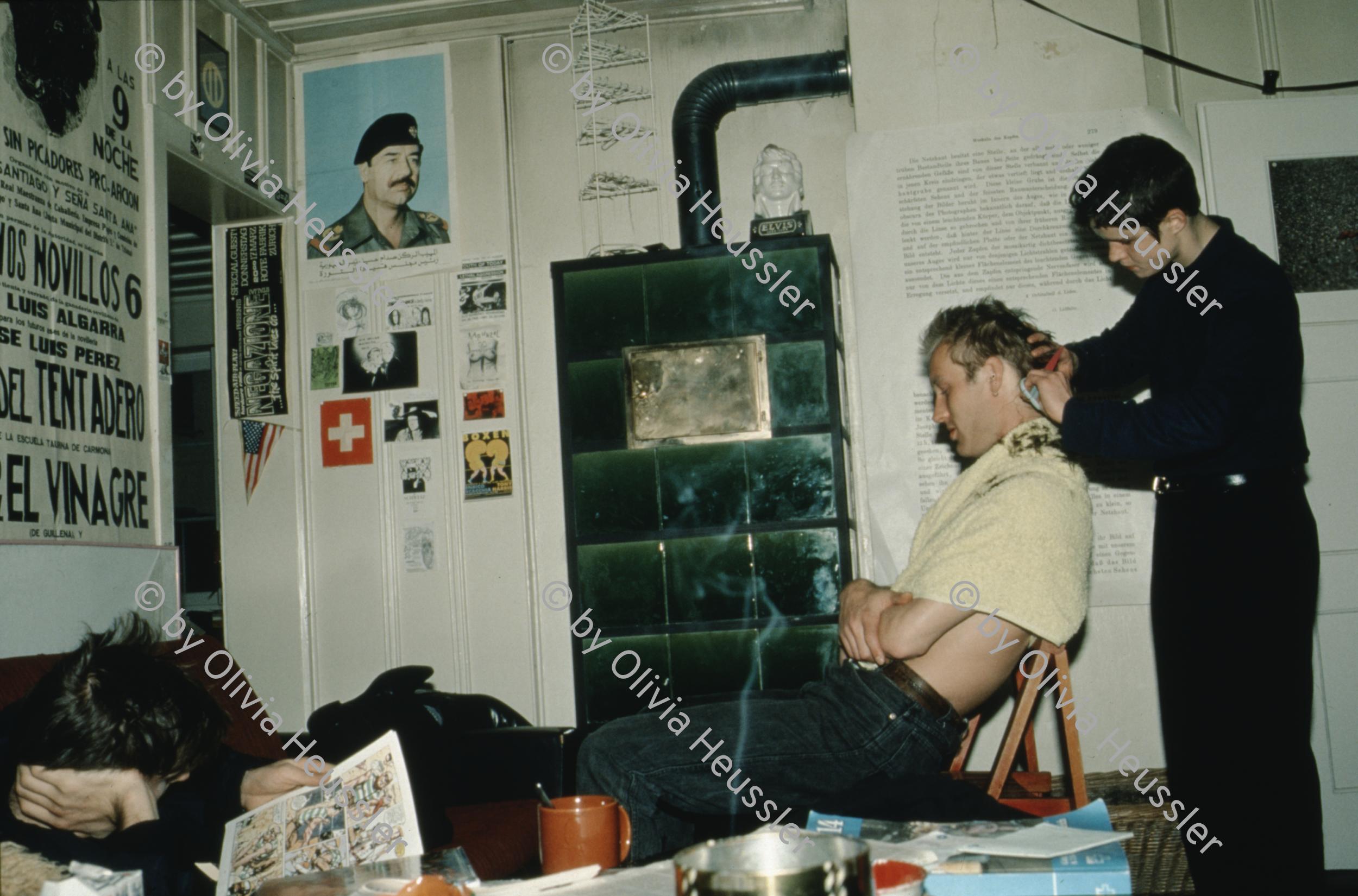 Image of sheet 19883008 photo 21: Print Ankauf Annette und Peter Nobel Sammlung
Slide Show Loop DVD Ausstellung Helmhaus Grösser als Zürich 2012
Photobastei «Von Zeit zu Zeit 3.0»