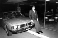 Image of sheet 19890130 photo 1: frtsg. 890131 Auto partei Präsident Kanton Solothurn mit seinem BMW. Portrait 1989 Schweiz 
√