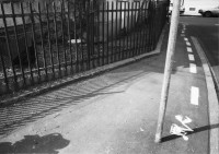Image of sheet 19890170 photo 26: Hausbesetzung Dreieck
Bagger Graffitti Gehsteig Trottoir